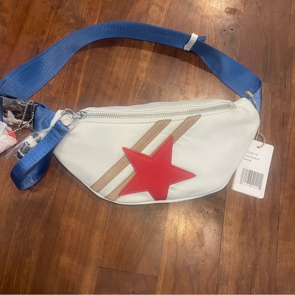 VINTAGE HAVANA- NWT SARAH BELT BAG - Picture 1 of 7